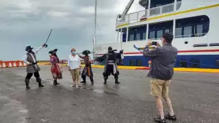 Los turistas disfrutaron en las costas campechanas