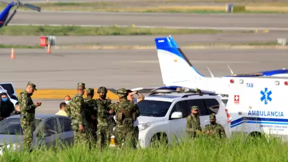 El coronel de la policía Giovanni Antonio Madariaga Pérez,confirmó la muerte de dos funcionarios explosivistas tras la segunda denotación El coronel de la policía Giovanni Antonio Madariaga Pérez,confirmó la muerte de dos funcionarios explosivistas tras la segunda denotación