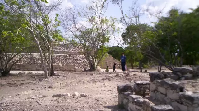 El presidente municipal de Hecelchakán ha retomado la intención de restablecer comunicación por carretera con el sitio