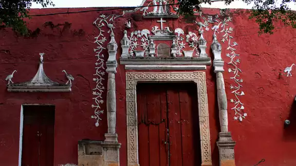 La casa Cocom aún posee el ornato de los edificios coloniales mayas