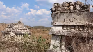 Denuncian abandono de la zona arqueológica de Itzimté en Hopelchén; solo quedan dos estructuras