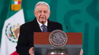 AMLO dio a conocer que, antes de que terminara la administración de Donald Trump, le envió una carta para solicitarse la exoneración y perdón del periodista Julian Assange