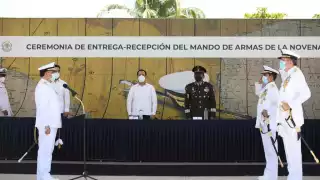 Ceremonia de cambio de mando de la IX Zona Naval Supervisada por Mauricio Vila Dosal