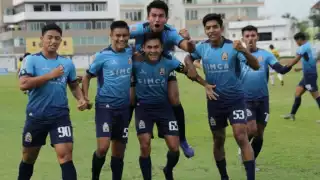 El partido inició con un gol tempranero de José Antonio Martínez