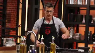 Jorge Aravena se convierte en el segundo eiminado de la competencia por el título de mejor cocinero
