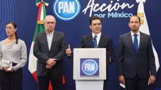 Los representantes panistas en el legislativo y su presidente nacional, Marko Cortés, presentaron su contrarreforma Electoral. Foto: @JorgeRoHe