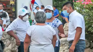 Con la presencia de la candidata a la diputación federal, y el candidato a la alcaldía , Beto Padrón recorrió casa por casa llevando