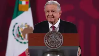 AMLO  aprovechó unos minutos de su conferencia para exhibir un video en el que elementos de la Defensa Nacional rescataron a un niño