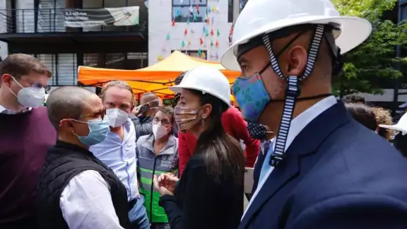 Sheinbaum promete apoyo para alojamiento de vecinos afectados por explosión en edificio de Avenida Coyoacán