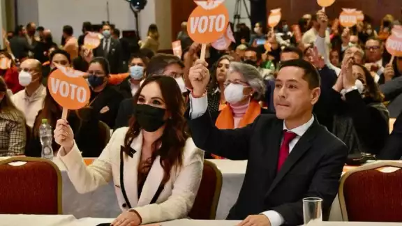 Hace unos días, el exalcalde de Campeche Eliseo "N" reapareció en Facebook para felicitar a Biby Rabelo Hace unos días, el exalcalde de Campeche Eliseo "N" reapareció en Facebook para felicitar a Biby Rabelo