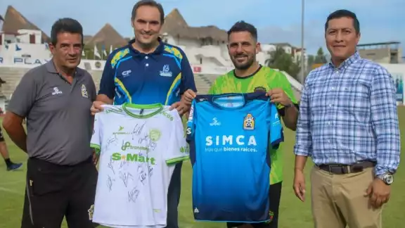 En su encuentro amistoso, Bravos FC Juárez y el Inter Playa del Carmen intercambiaron playeras En su encuentro amistoso, Bravos FC Juárez y el Inter Playa del Carmen intercambiaron playeras