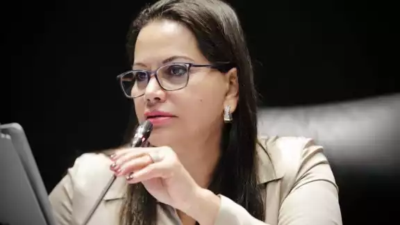 La senadora dio a conocer un mensaje que no era para todos La senadora dio a conocer un mensaje que no era para todos