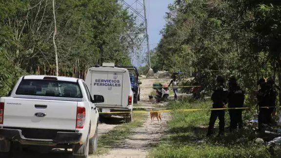 La escena del crimen fue celosamente custodiada por la policía municipal La escena del crimen fue celosamente custodiada por la policía municipal