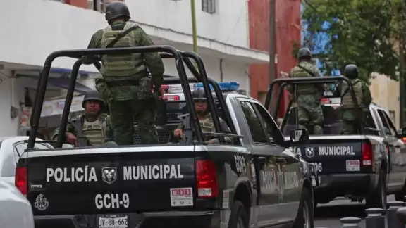 Bajó 2.3% la percepción de inseguridad en mexicanos: Inegi
Bajó 2.3% la percepción de inseguridad en mexicanos: Inegi