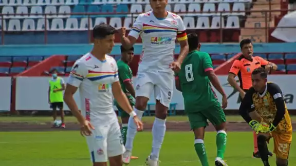 La Jornada 25 enfrentará a los equipos quintanarroenses, en un encuentro en el que ambos llegan en condiciones diferentes La Jornada 25 enfrentará a los equipos quintanarroenses, en un encuentro en el que ambos llegan en condiciones diferentes