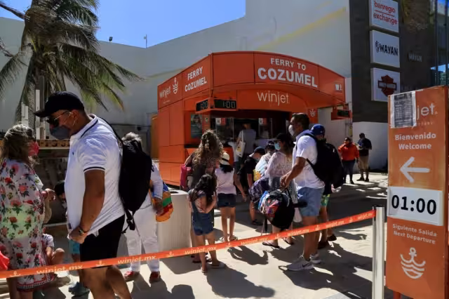 El cruce fue cancelado, pero siguen vendiendo boletos.