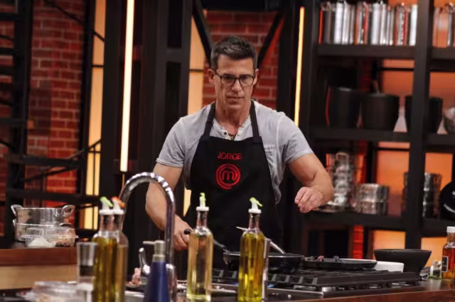 Jorge Aravena se convierte en el segundo eiminado de la competencia por el título de mejor cocinero