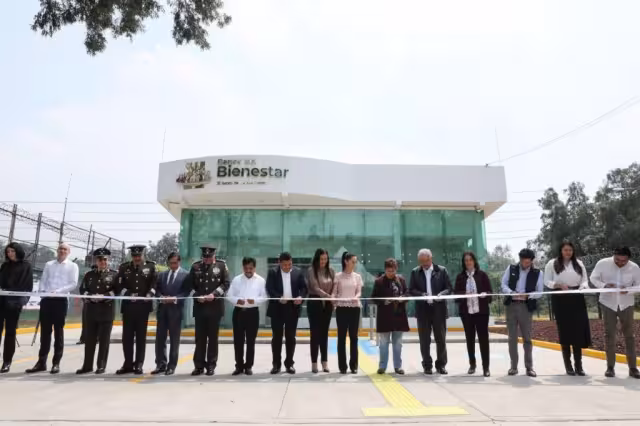 El mandatario anunció el inicio de la construcción de 2 mil 700 sucursales del Banco del Bienestar.