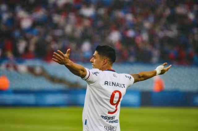Luis Suárez se despide de su gente y Nacional celebra un nuevo título