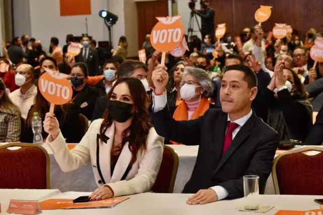 Hace unos días, el exalcalde de Campeche Eliseo "N" reapareció en Facebook para felicitar a Biby Rabelo