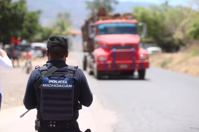 La SSP confirmó que dos de los agentes en la comunidad resultaron lesionados