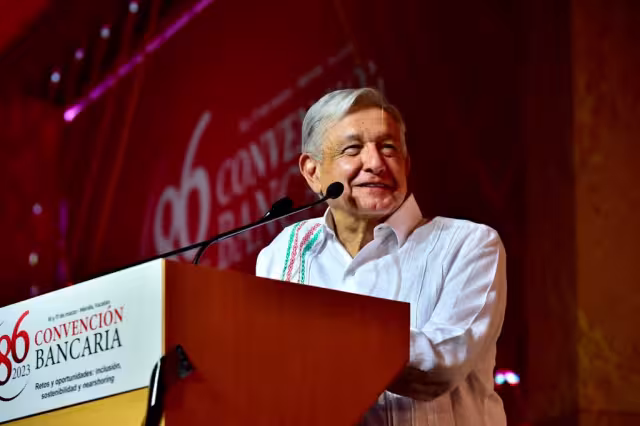 AMLO da certeza a Banqueros durante convenció en Mérida