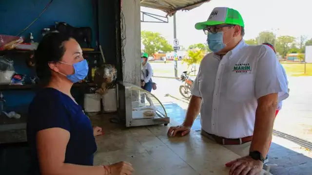 Carlos Ramírez Marín visita comisarías en Mérida