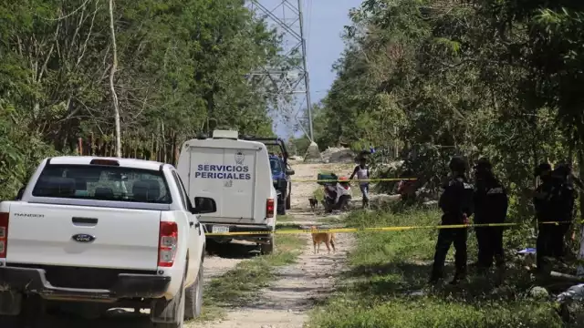 La escena del crimen fue celosamente custodiada por la policía municipal