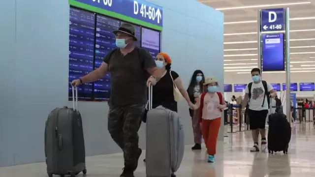 El aeropuerto de Cancún presenta buen movimiento de pasajeros