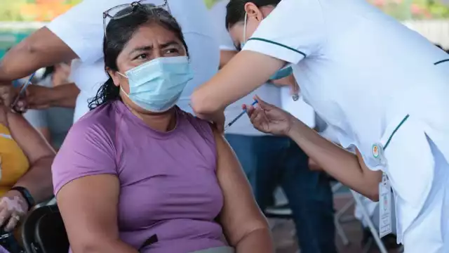 La vacunación en ciertos municipios de Quintana Roo se retomó este martes