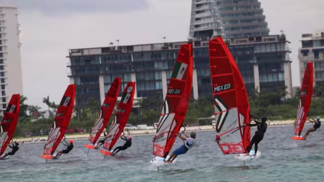 El Campeonato Nacional de iQFOiL en Tabla Vela se llevó a cabo en Cancún, Quintana Roo