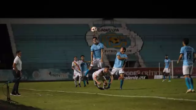 El encuentro se lleva a cabo en el estadio 'ITO'