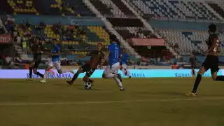 Con esta derrota, "La Ola Futbolera" se queda estancada en cuatro unidades