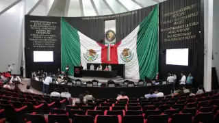 Mara Lezama dio lectura a la iniciativa del Presupuesto de Egresos del Gobierno de Quintana Roo, para el Ejercicio Fiscal 2023