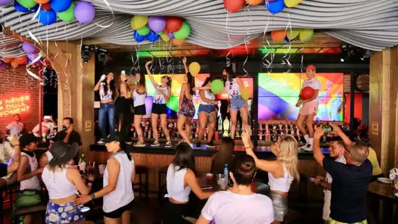 Tras un acto de homofobia, un bar de Playa del Carmen abrirá un espacio para la comunidad LGBT Tras un acto de homofobia, un bar de Playa del Carmen abrirá un espacio para la comunidad LGBT