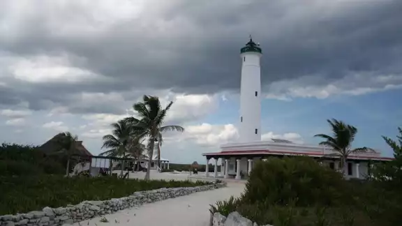 Este faro no ha dejado de cumplir con su deber a pesar de los años Este faro no ha dejado de cumplir con su deber a pesar de los años