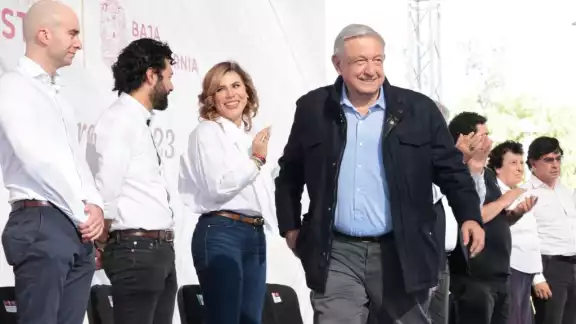 AMLO estuvo al frente del anuncio de este trabajo AMLO estuvo al frente del anuncio de este trabajo