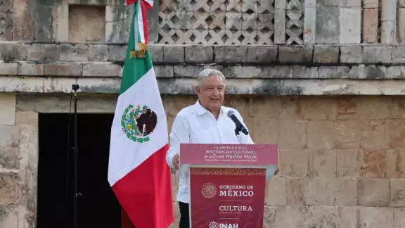 Se registra corto circuito durante visita de AMLO en Zona Arqueológica Uxmal Se registra corto circuito durante visita de AMLO en Zona Arqueológica Uxmal