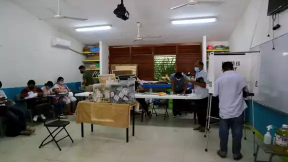 En una contienda rodeada de violencia, los ciudadanos ejercieron su derecho al voto en Isla Mujeres En una contienda rodeada de violencia, los ciudadanos ejercieron su derecho al voto en Isla Mujeres