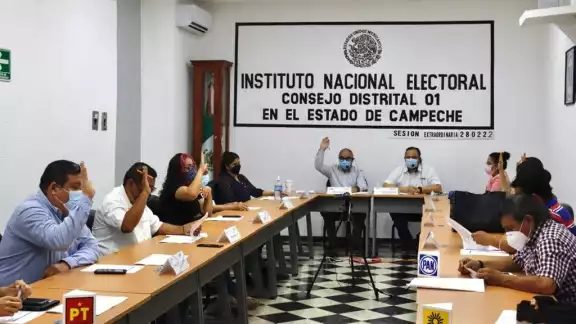 Aprobaron que sólo consejeros de ambos distritos y 5 capacitadores cuenten votos Aprobaron que sólo consejeros de ambos distritos y 5 capacitadores cuenten votos
