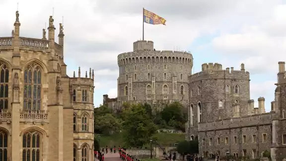 La Reina Isabel II ya descansa en Windsor