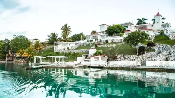 Paul Romero Gómez afirmó que la medida terminaría con la competencia desleal