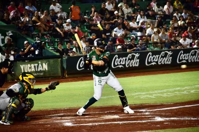 Leones de Yucatán se impone en duelo de batazos ante los Pericos de Puebla