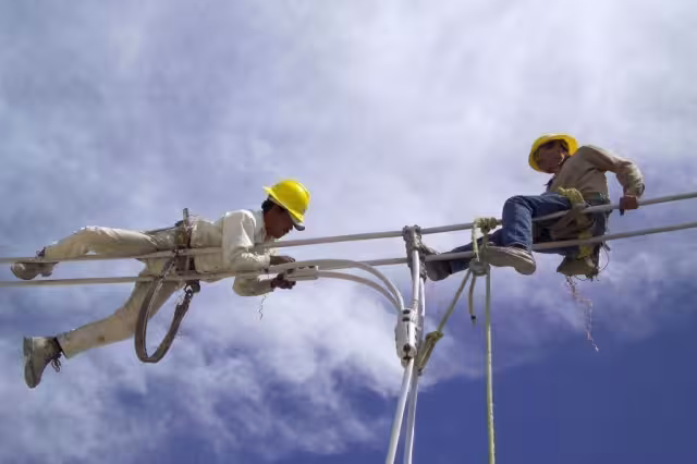 De la CFE precisó que es la única empresa pública en México que garantiza el servicio eléctrico