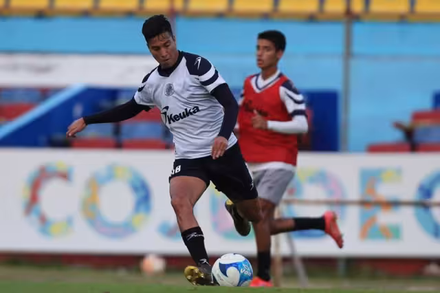 Luis Felipe Hermosillo, delantero de Cancún FC