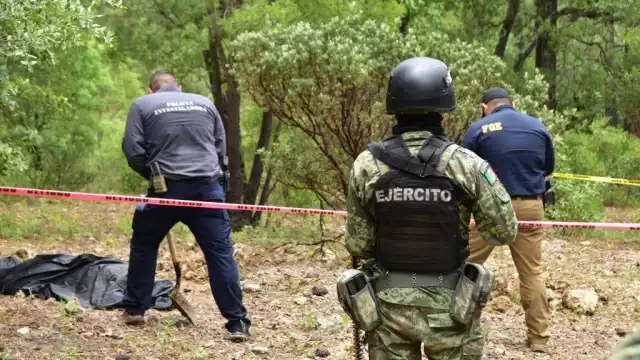 En el lugar donde fue encotrado Paul Oswaldo también se encontraron tres cuerpos más, según la Sedena. Foto: Cuartoscuro