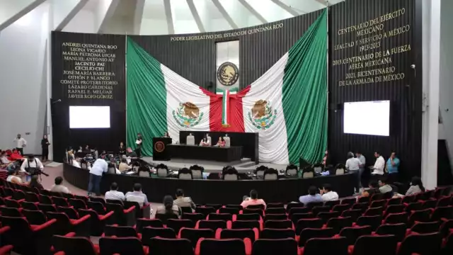 Mara Lezama dio lectura a la iniciativa del Presupuesto de Egresos del Gobierno de Quintana Roo, para el Ejercicio Fiscal 2023