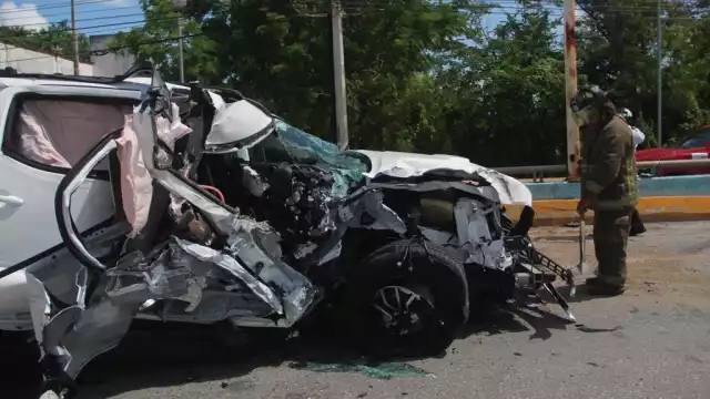 El vehículo fue levantado por la grúa y llevado al área de peritaje además de que el hecho fue turnado al Ministerio Público