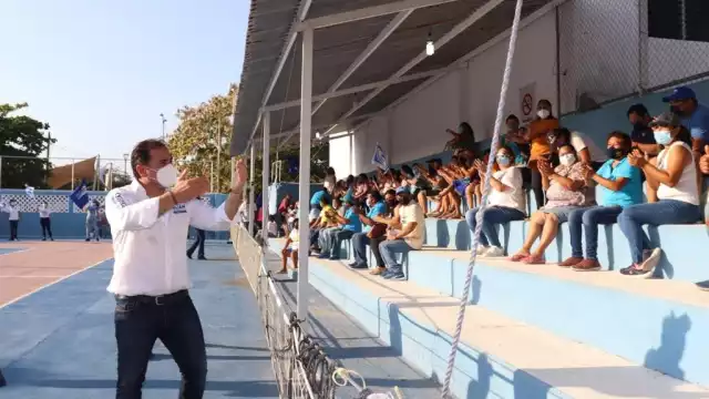 Julián Zacarías Curi cuidó las medidas sanitarias en su recorrido