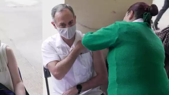 López-Gatell se inmunizó contra el virus López-Gatell se inmunizó contra el virus